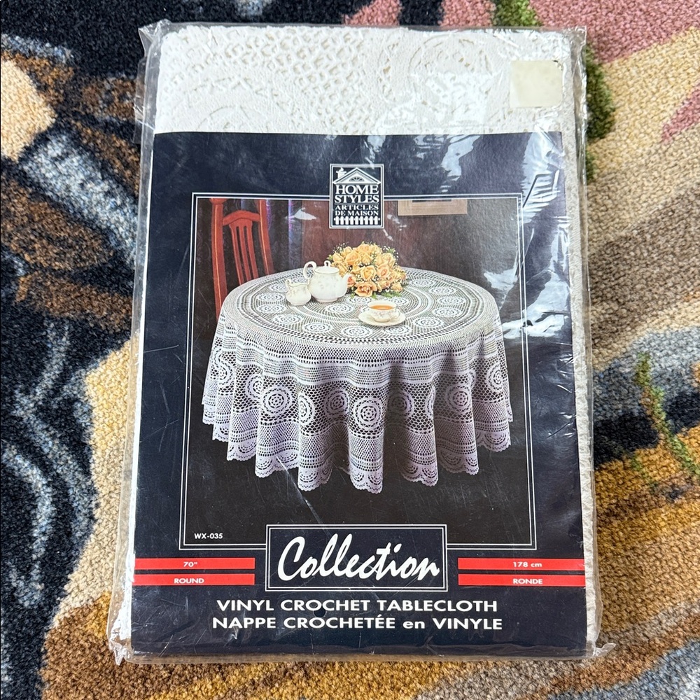 NWT VINTAGE TABLE CLOTH LACE